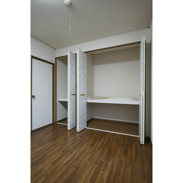 収納　同じ建物の別なお部屋