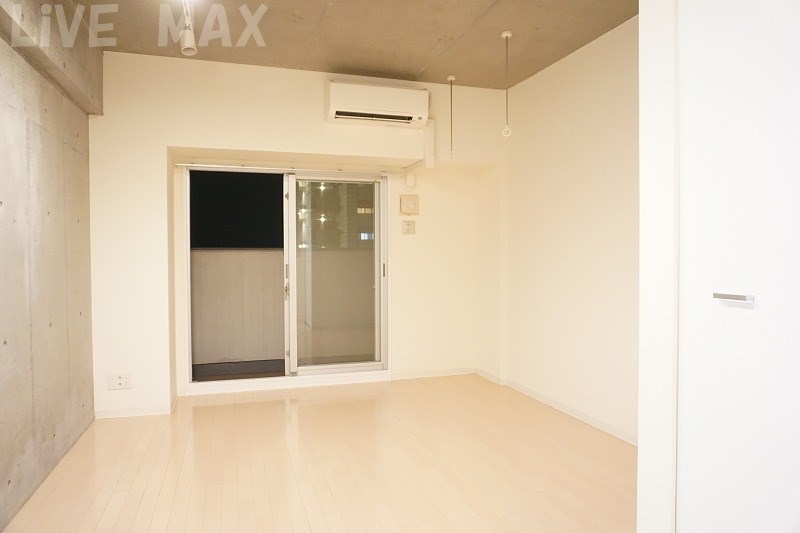 居室・リビング　☆広い洋室！