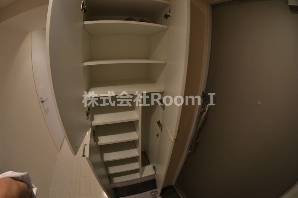 玄関　落ち着いた玄関です