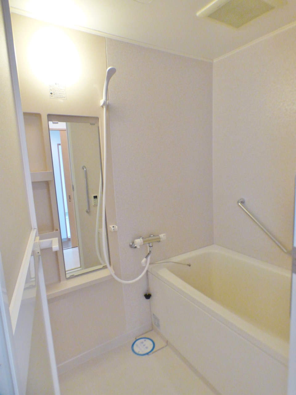 バス・シャワールーム　別部屋参考写真