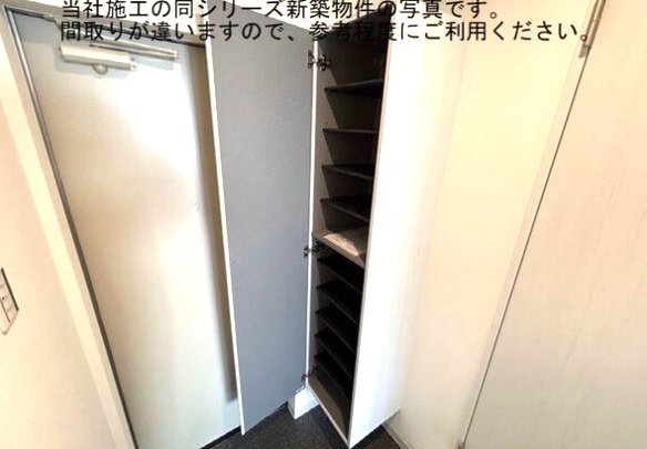 玄関　同メーカー施工例参考イメージ画像