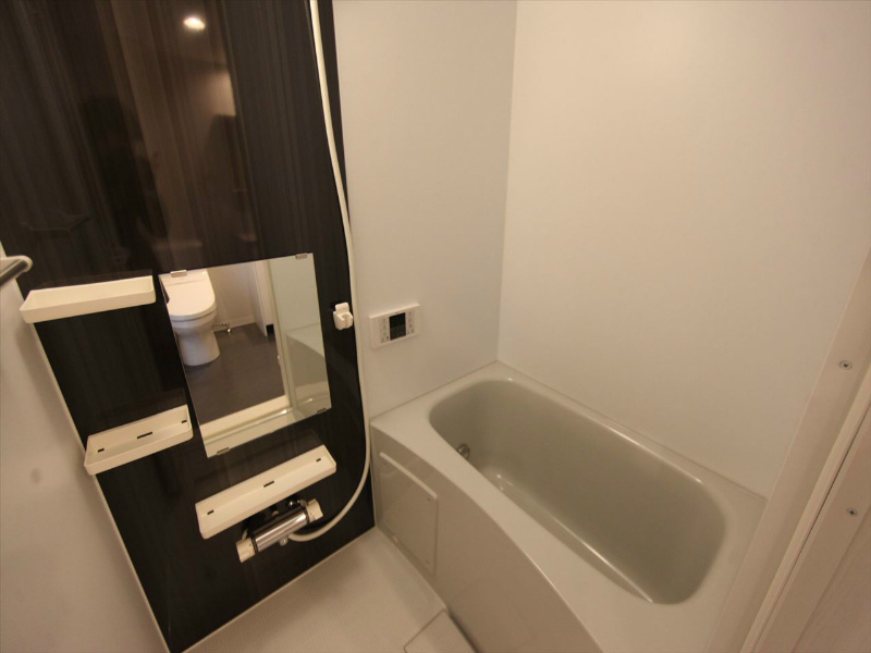 バス・シャワールーム　追い焚き機能付　オートバス機能付バスルーム