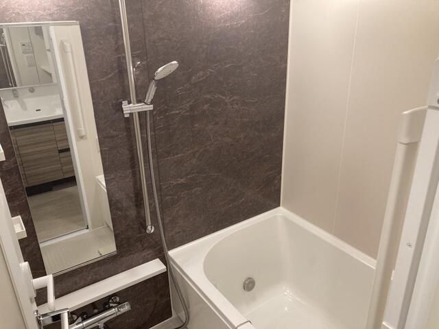 バス・シャワールーム　バス