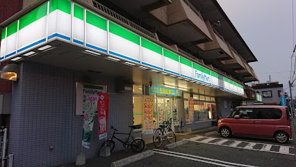 コンビニ　ファミリーマート 熊本本山４丁目店（コンビニ）まで1094m