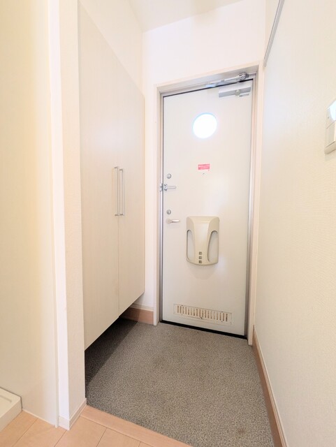 玄関　※クリーニング前（２０２６年２月１２日撮影）