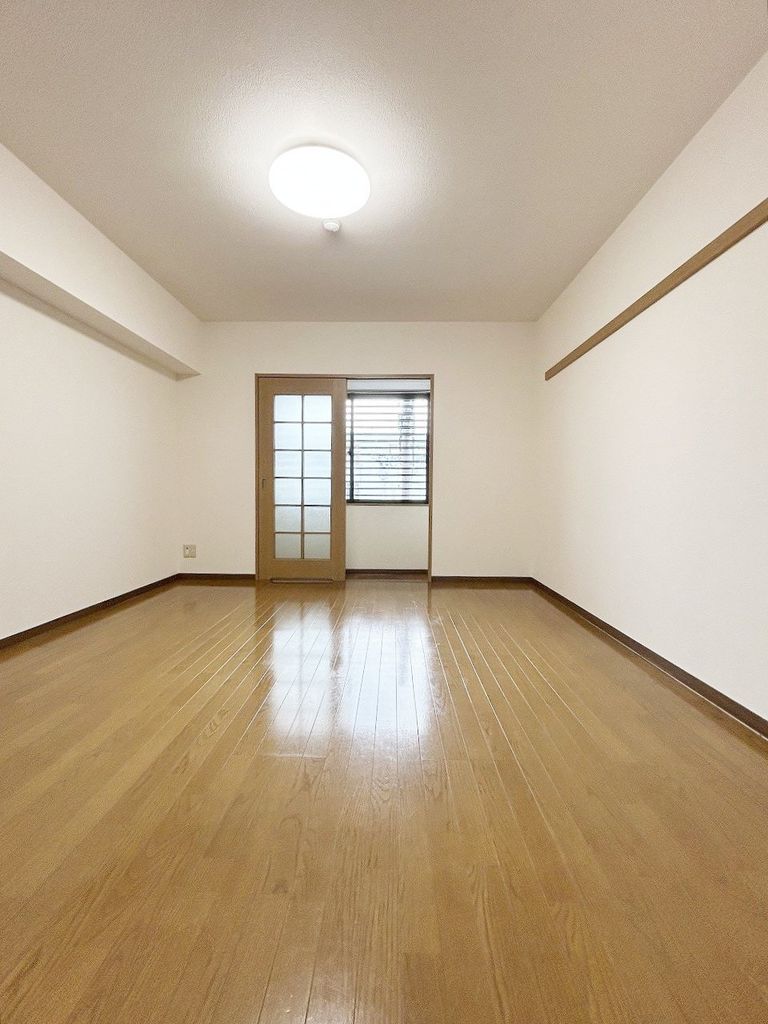 居室・リビング　洋室（約8.5帖）