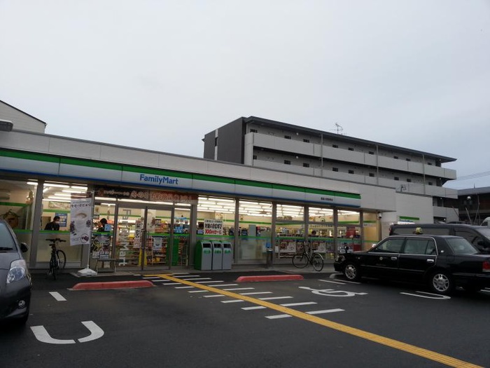 コンビニ　ファミリーマート 箕面小野原東店（コンビニ）まで450m