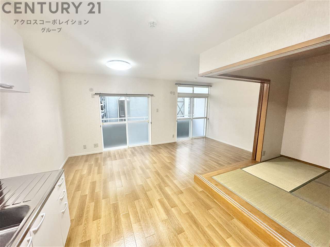 居室・リビング　明るく広いリビング