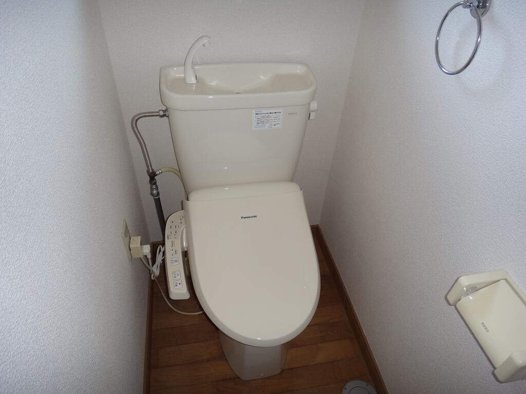 コーポエバーグリーンB棟のトイレ写真