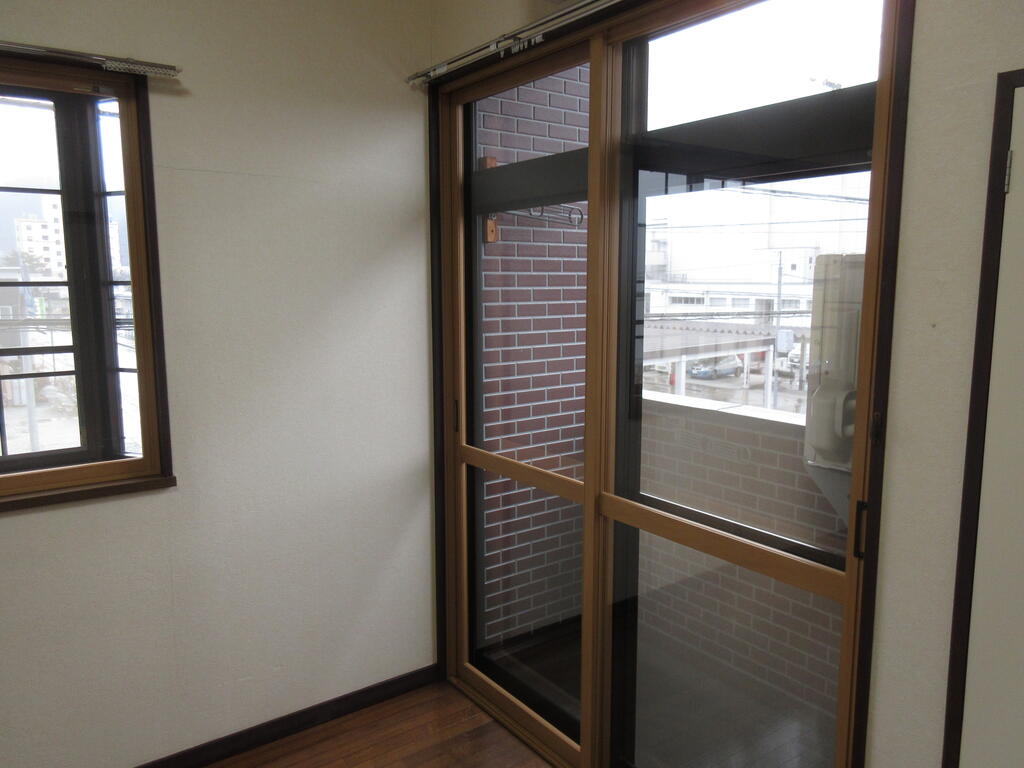 居室・リビング　２重窓