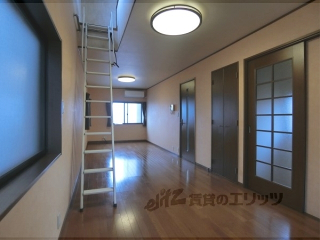 居室・リビング　リビング