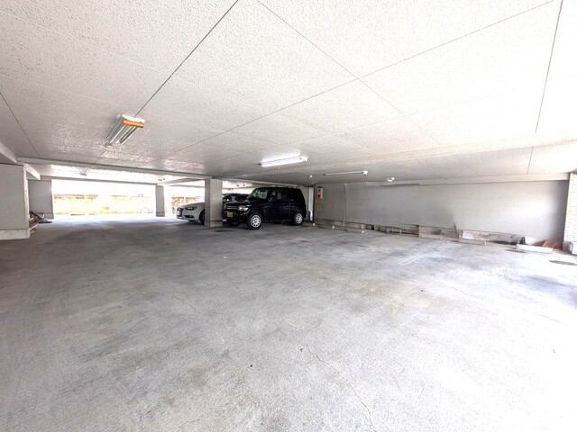 駐車場　駐車場（要空き確認）