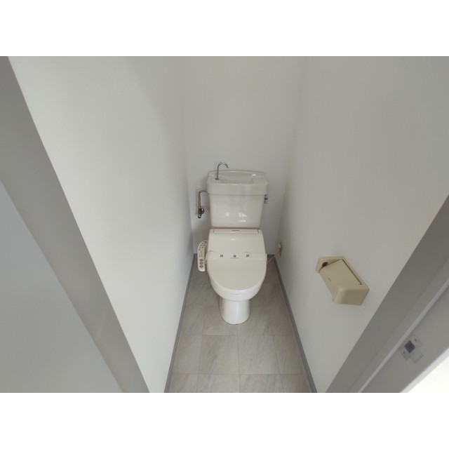 トイレ　ウォシュレット完備