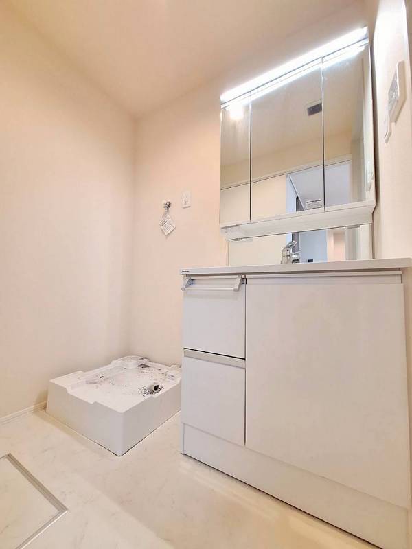 洗面設備　★独立洗面台★室内洗濯機置き場★