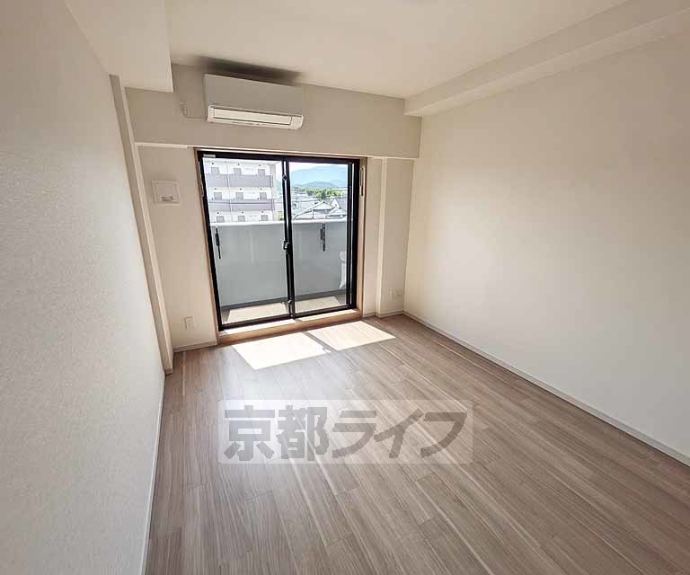 居室・リビング　ＪＲ円町駅徒歩８分、ペット可物件！