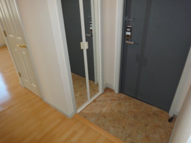 玄関　玄関（イメージ）