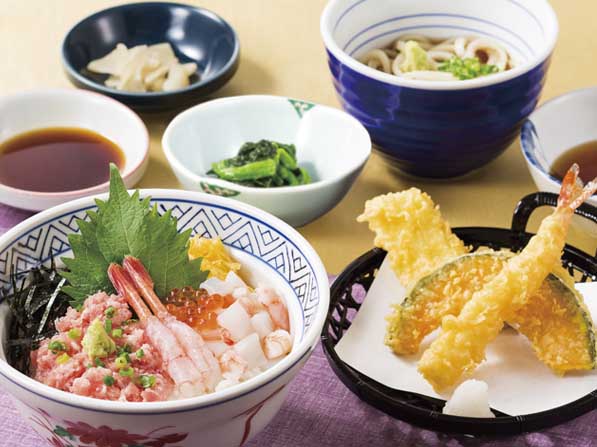 飲食店　夢庵 木更津東店（飲食店）まで580m