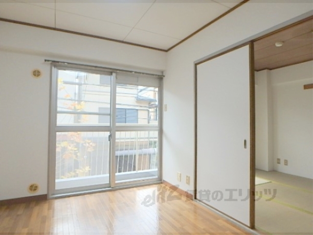 居室・リビング　洋室