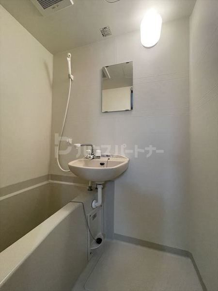 バス・シャワールーム　洗面