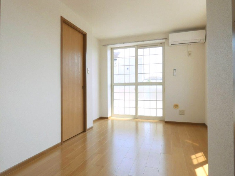 居室・リビング　図面と現状に相違がある場合には現状を優先