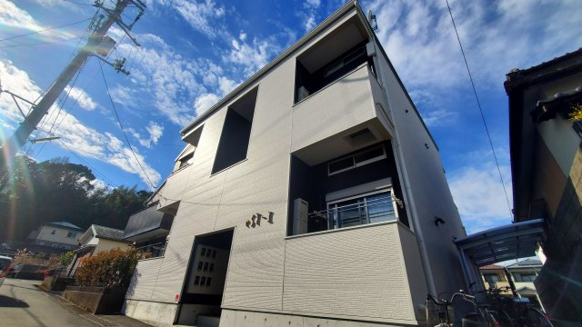 建物外観　現況と異なる部分は現況を優先いたします。