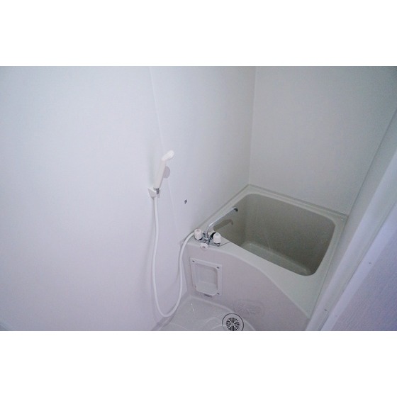 バス・シャワールーム　快適なバストイレ別