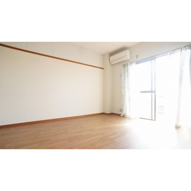 居室・リビング　リビング（同仕様タイプ）