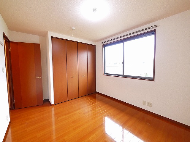 その他部屋・スペース　落ち着いた色調の洋室です