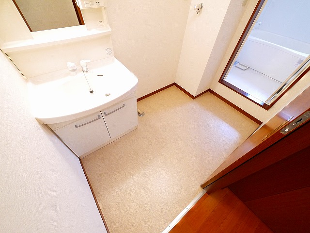 洗面設備　広い洗面スペース