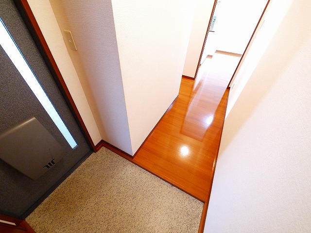 玄関　収納もある玄関です