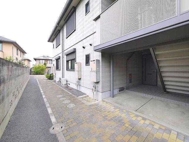 エントランス　ゆとりのあるエントランスです