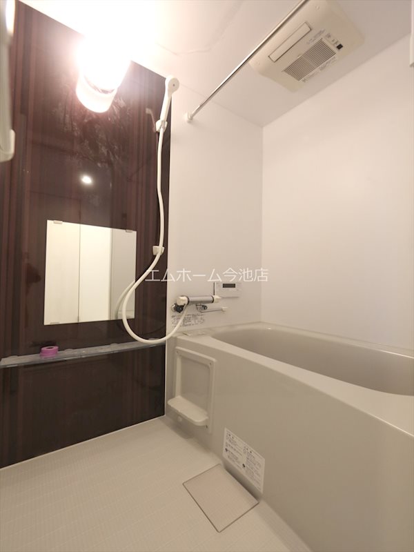 バス・シャワールーム　追い焚き・浴室暖房乾燥機能付バス