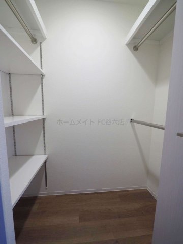 収納　ウォークインクローゼット♪