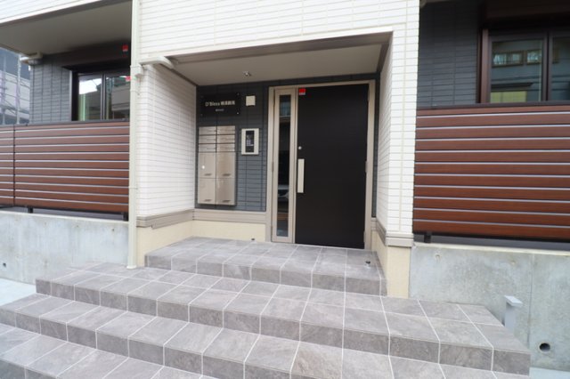 セキュリティ　不審者、勧誘員をシャットアウトできるオートロックです♪