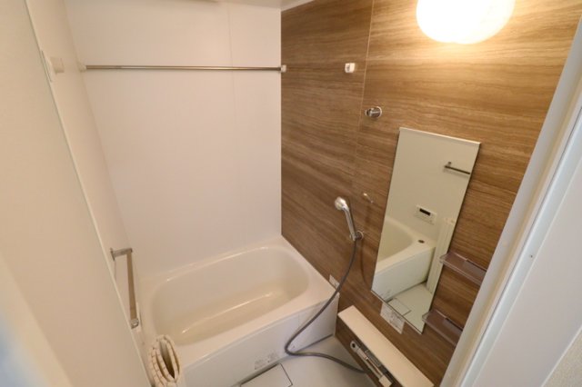 バス・シャワールーム　日々の疲れを癒すお風呂です♪