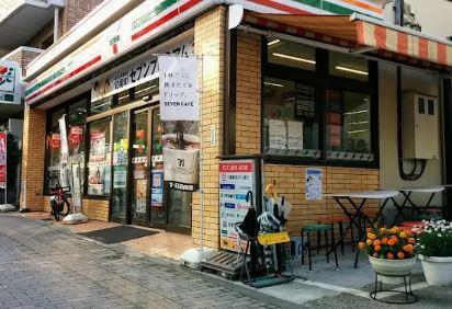 コンビニ　セブンイレブン 文京本駒込1丁目店（コンビニ）まで268m