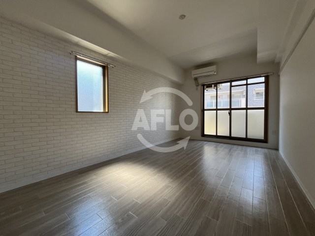 居室・リビング　リュミエール江坂　リビング