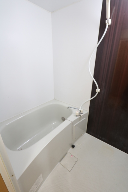 バス・シャワールーム　☆冷めても安心な追焚機能付バス☆