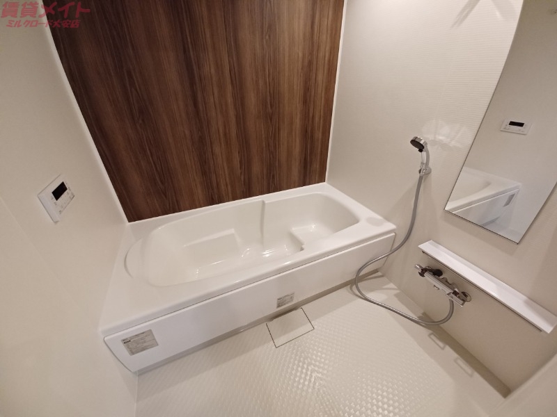 バス・シャワールーム　同タイプの部屋写真です。