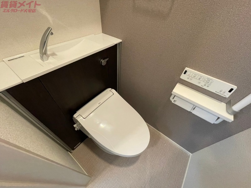 トイレ　同タイプの部屋写真です。