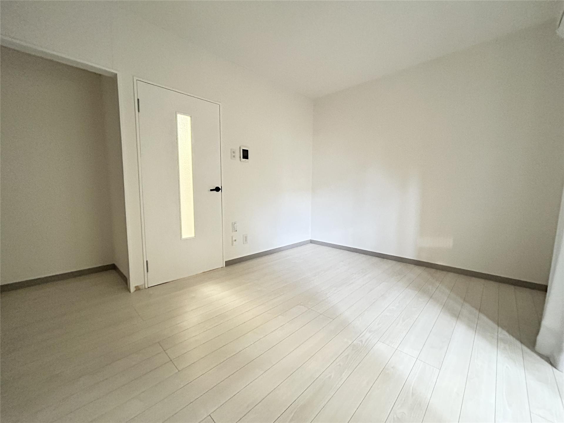 居室・リビング　6帖の洋室です