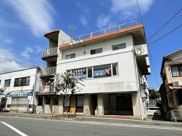 山本ビルの外観写真
