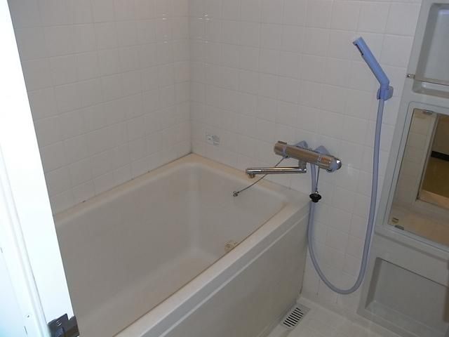 バス・シャワールーム　追焚機能付きバス