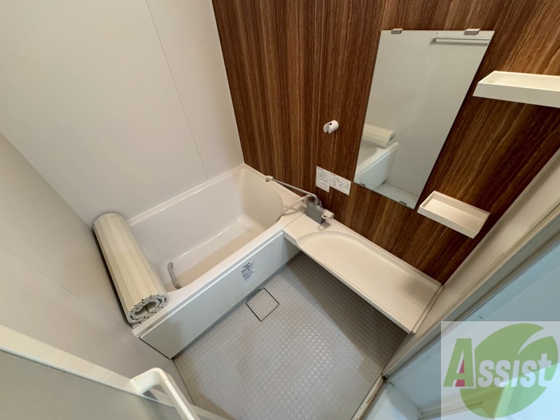 バス・シャワールーム　ユニットバスです。疲れを癒すのに欠かせませんね！