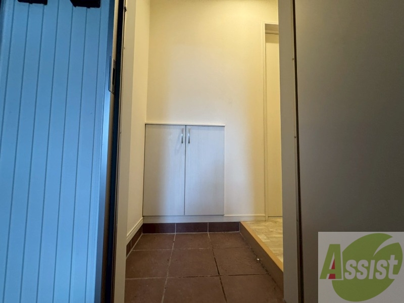 玄関　玄関の様子です。明るい印象ですね。気分もあがりそう。