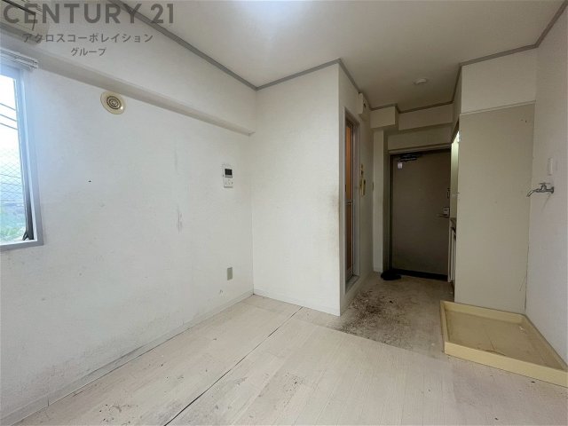 居室・リビング　エアコン付きで初期費用を抑えられます☆