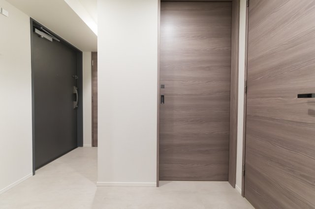 玄関　※参考写真