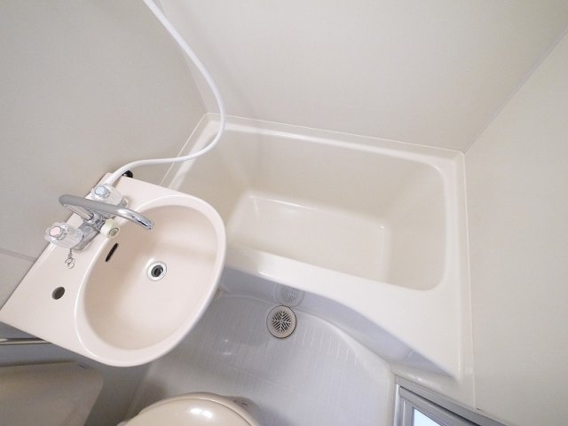 バス・シャワールーム　お風呂です