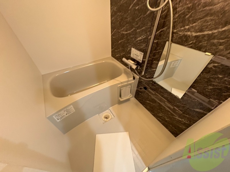 バス・シャワールーム　お風呂になります。一日の疲れを癒してくださいね。