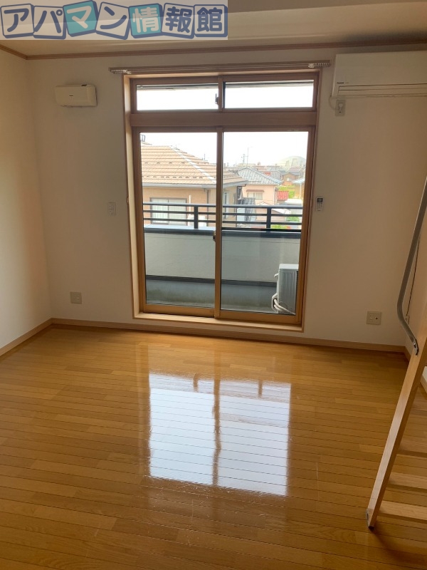 居室・リビング　※別号室のお写真になります